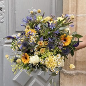 gros bouquet jaune et bleu champêtre