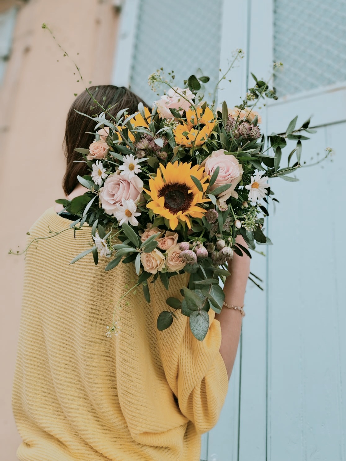 bouquet lina fête des mamans neuville sur saone fleuriste