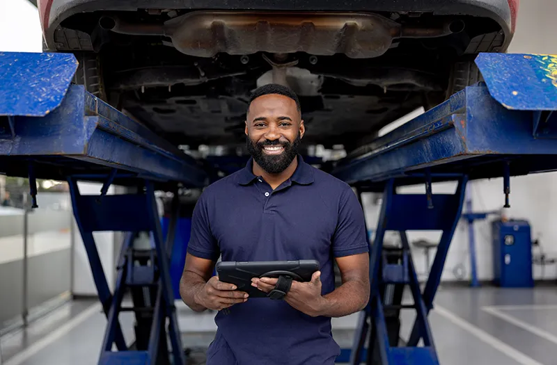 technicien sav Starkein garage