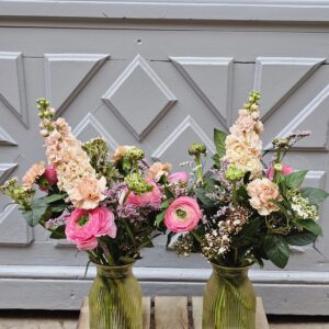 Bouquet de saison avec vase saint valentin et fête des mamies