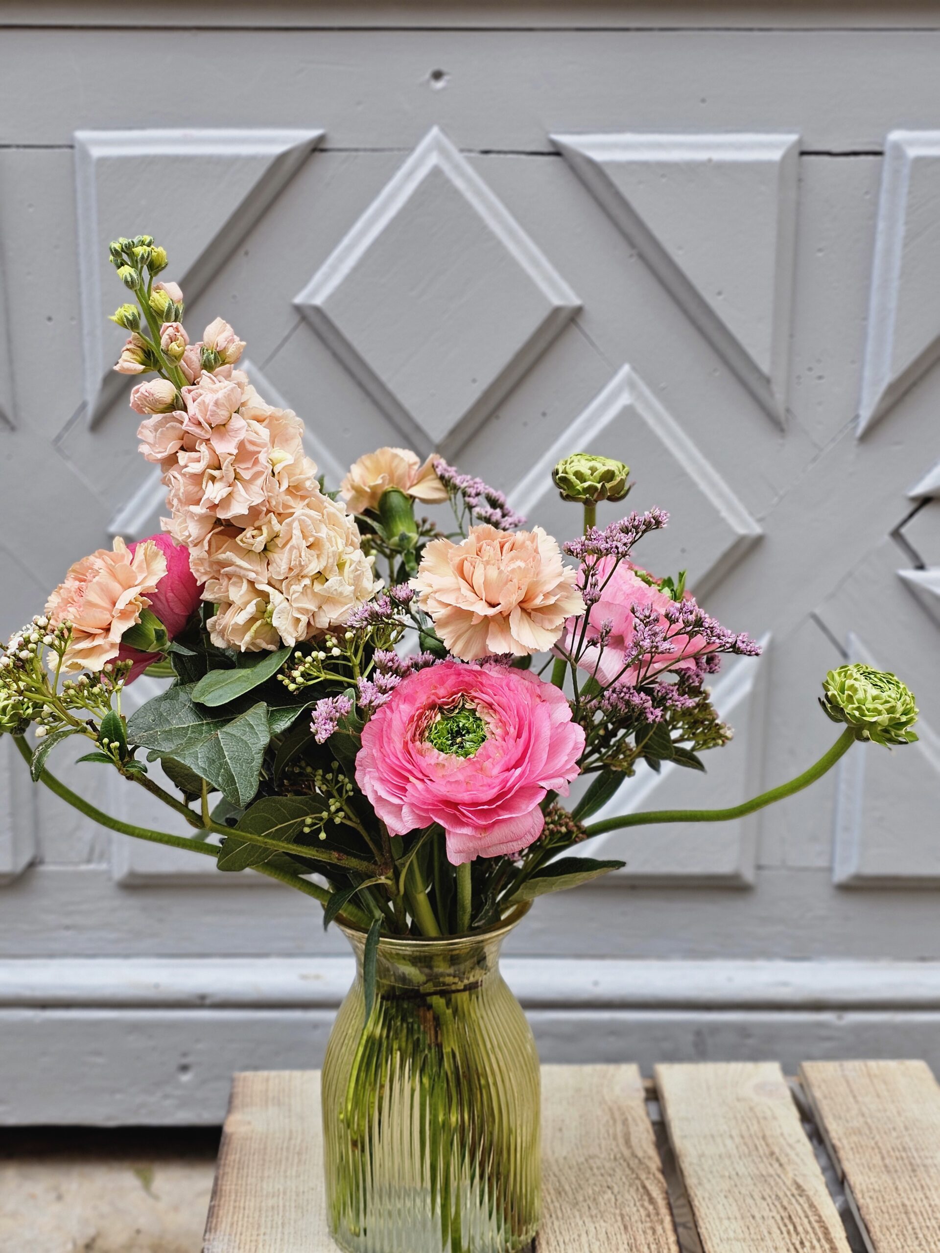 bouquet avec vase fête des mamies et saint valentin